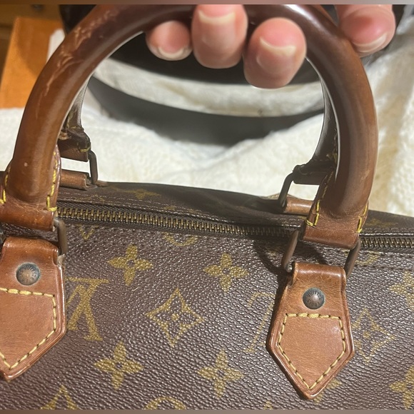 Louis Vuitton Monogram Speedy 35 - Picture 11 of 14
